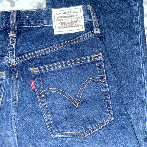 *SOLD*Levi’s Ribcage Straight - Picture 7 of 8
